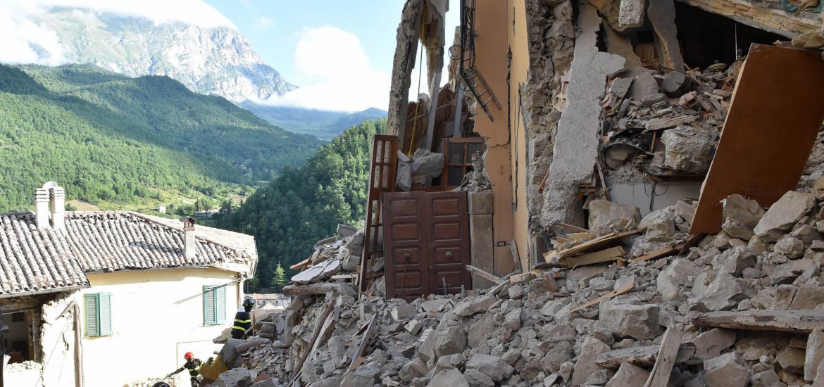 Italia: Bilantul seismului este de 250 de morti, 365 de raniti si sute de dati disparuti