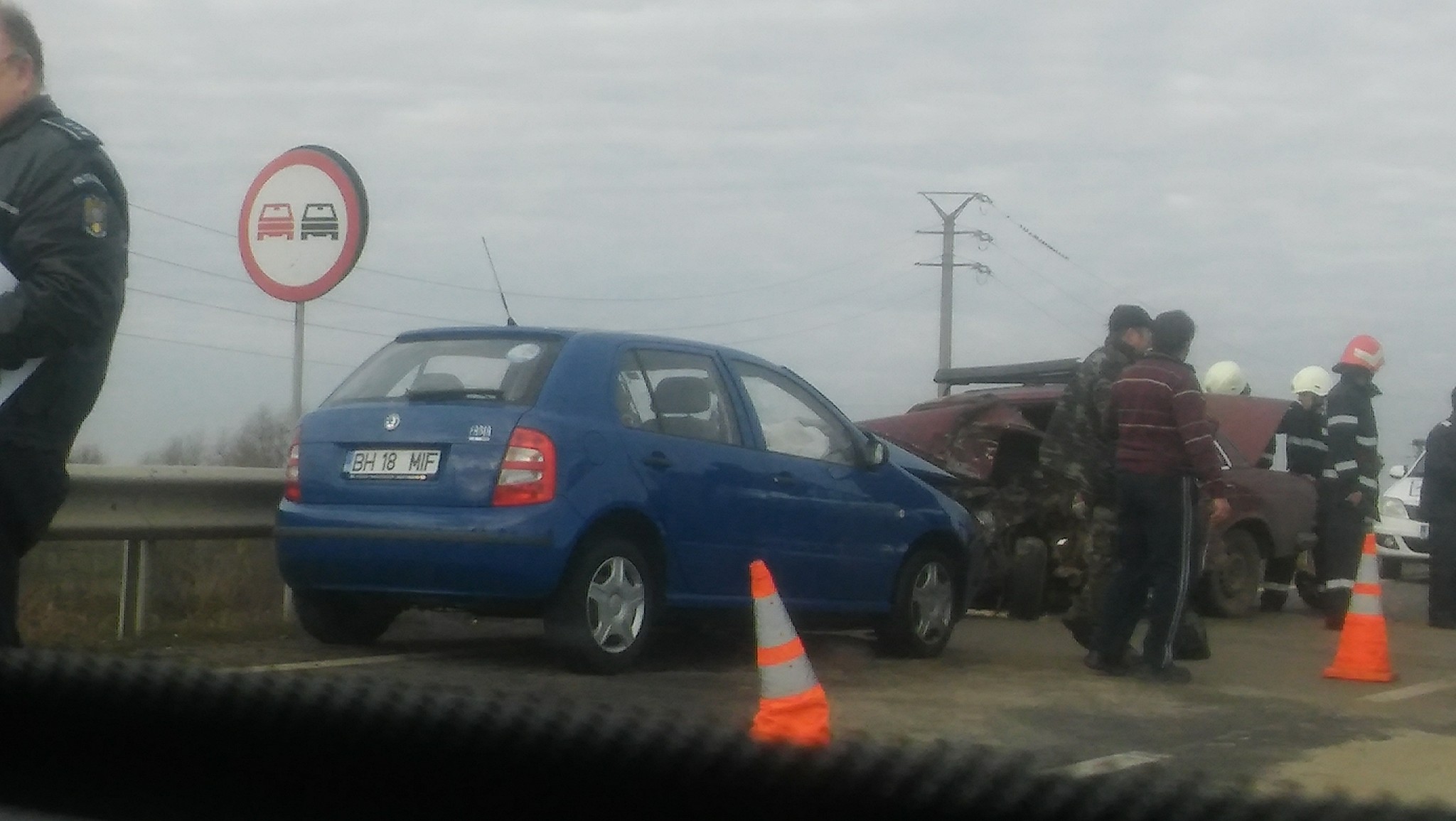 O fetita de 1 an si-a pierdut viata intr-un accident frontal, la Tamaseu