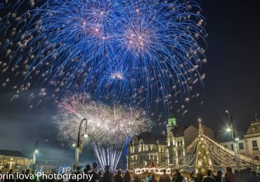 Targul de Craciun se inchide mai repede pentru a lasa loc focului de artificii de Revelion, organizat de Primaria Oradea