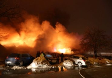 Incendiu violent in clubul Bamboo din Bucuresti. 38 de persoane spitalizate. FOTO