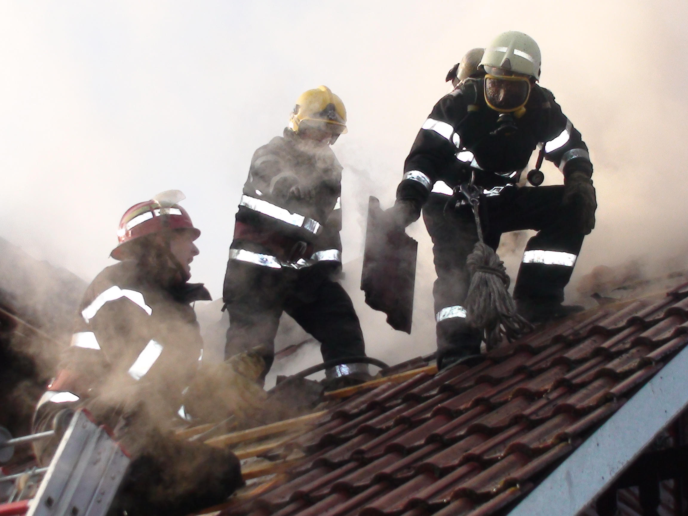 Incendiu in Haieu, ISU Crisana: cauza probabila un cos de fum deteriorat