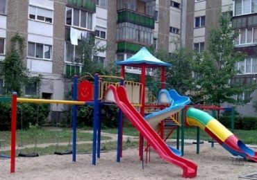 Primaria Oradea vrea sa modernizeze locurile de joaca din municipiu. Oradenii pot participa direct la consultarea publica