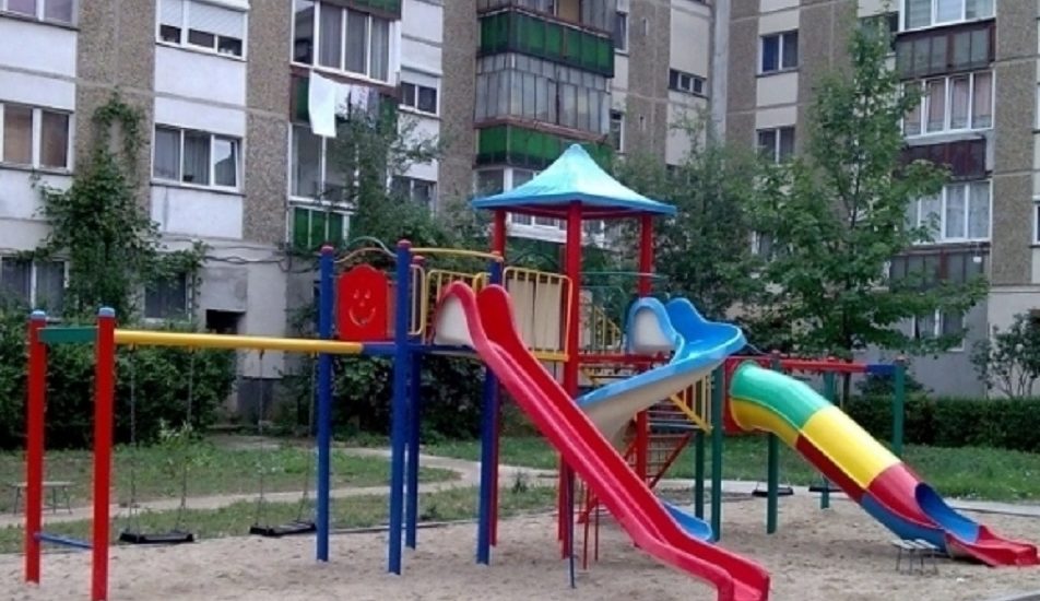 Primaria Oradea vrea sa modernizeze locurile de joaca din municipiu. Oradenii pot participa direct la consultarea publica