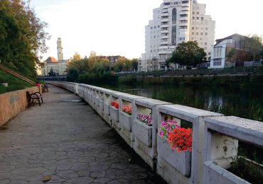 Oradenii sunt asteptati sa participe maine, 14.03 de la ora 12:00, la evenimentul „Faleza Florilor – Oradea”, o actiune civica de igienizare a malurilor Crisului