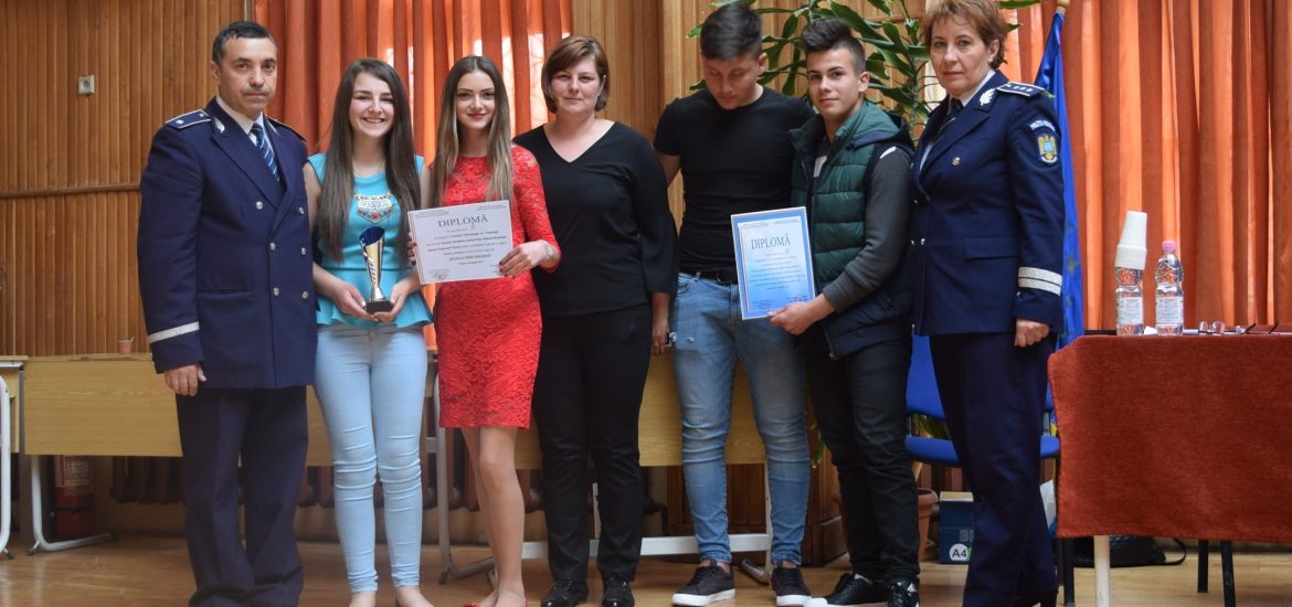 Zece licee din judetul Bihor s-au intrecut in concursul regional „Şcoala fără violenţă” (FOTO)
