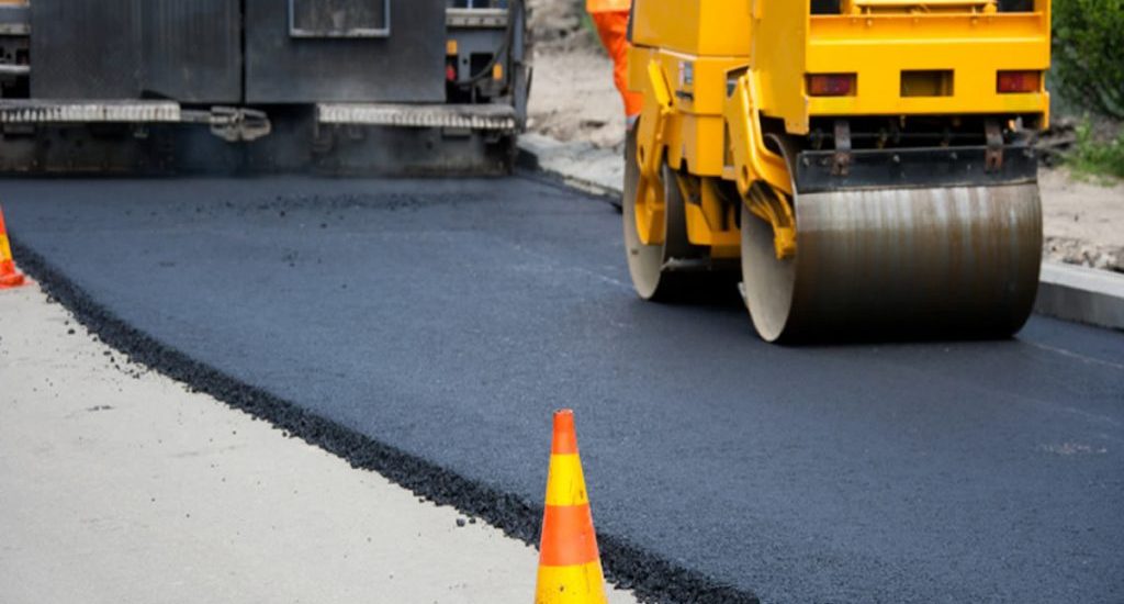 Au demarat lucrările de reparații ale tasărilor din sistemul rutier pe DN 19E, sectorul Biharia-Sălard.