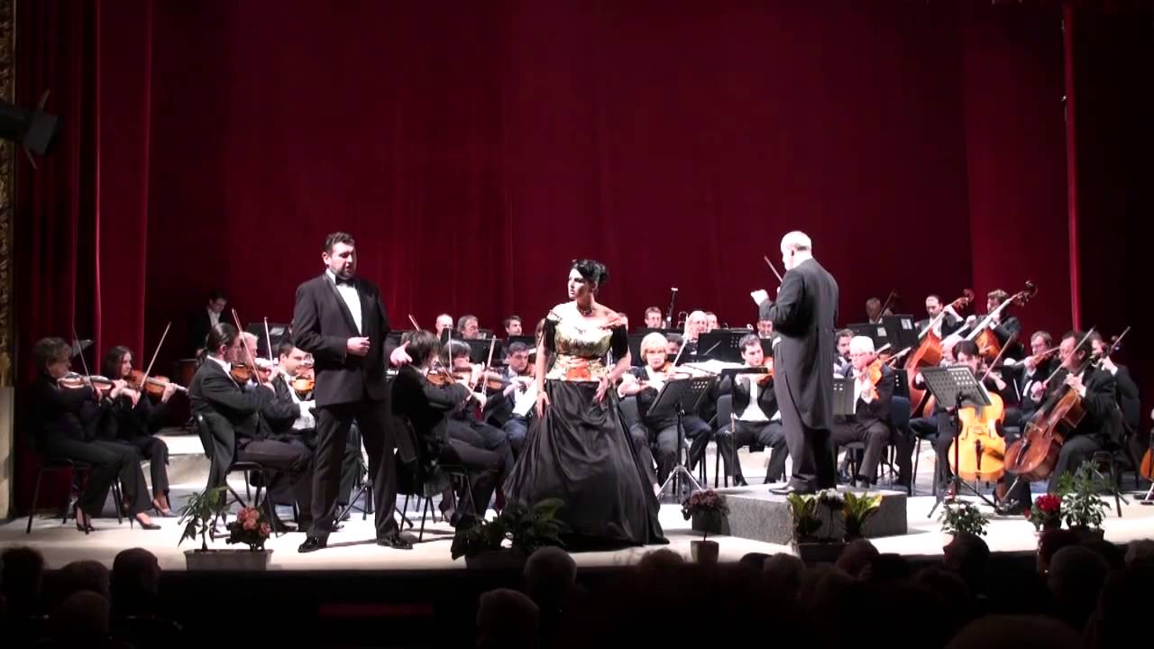 S-au pus în vânzare biletele pentru spectacolele “Tosca” si “Silvia, prințesa ceardașului”