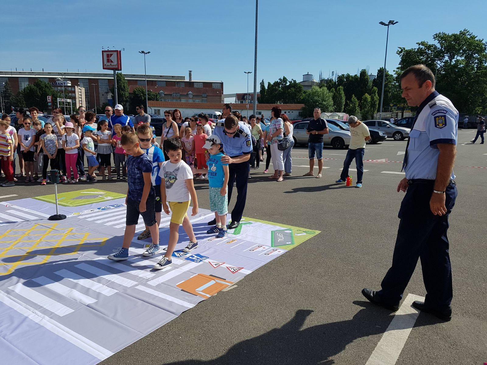 Campanie de educaţie rutieră pentru copii şi părinţi „Alege Viața – Vacanță în Siguranță”