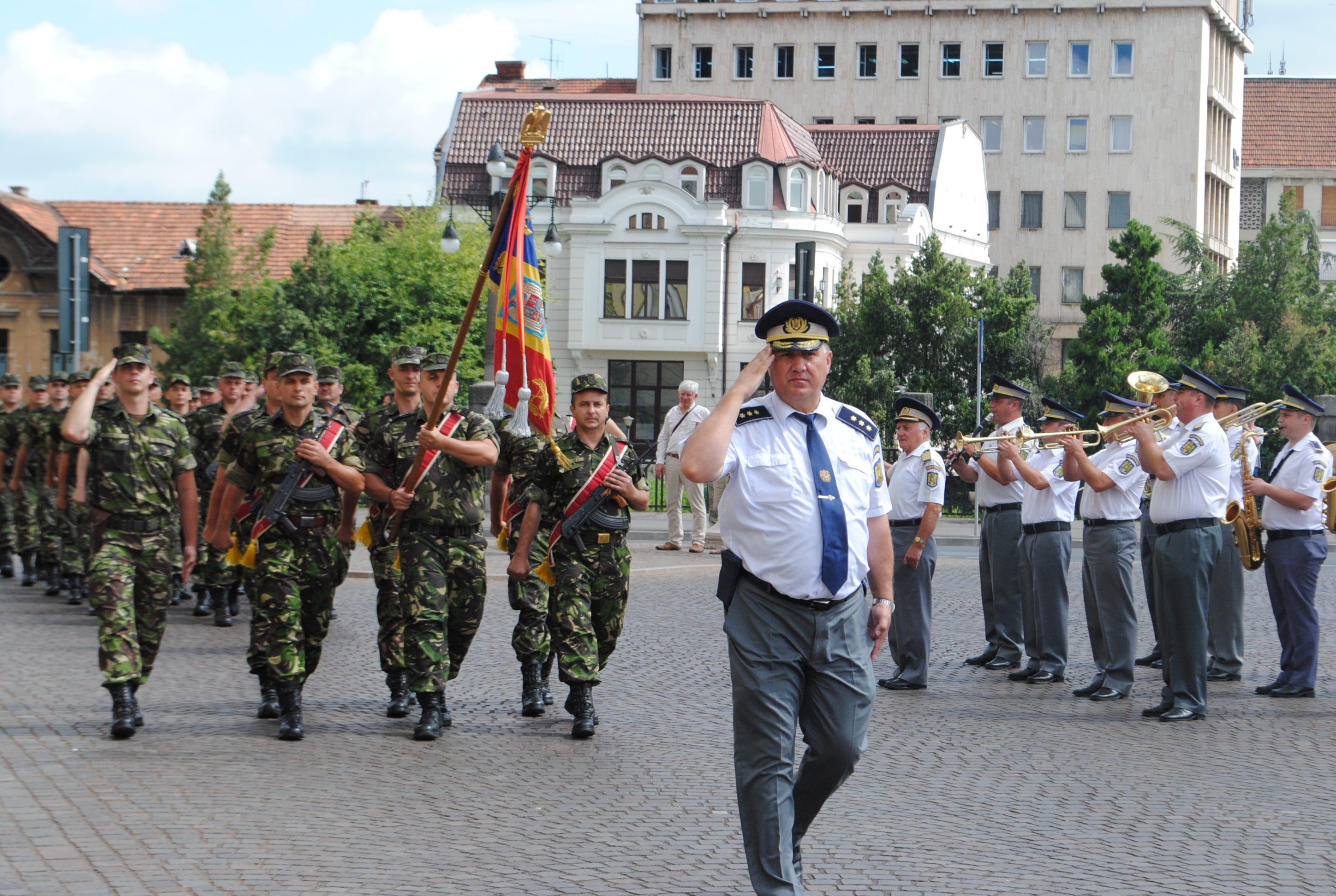 Ziua Drapelului Național, a fost sărbătorită în faţa Primăriei Oradea