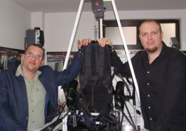 Robot medical, care ii va ajuta pe cei paralizati, facut la Oradea de doi ingineri IT