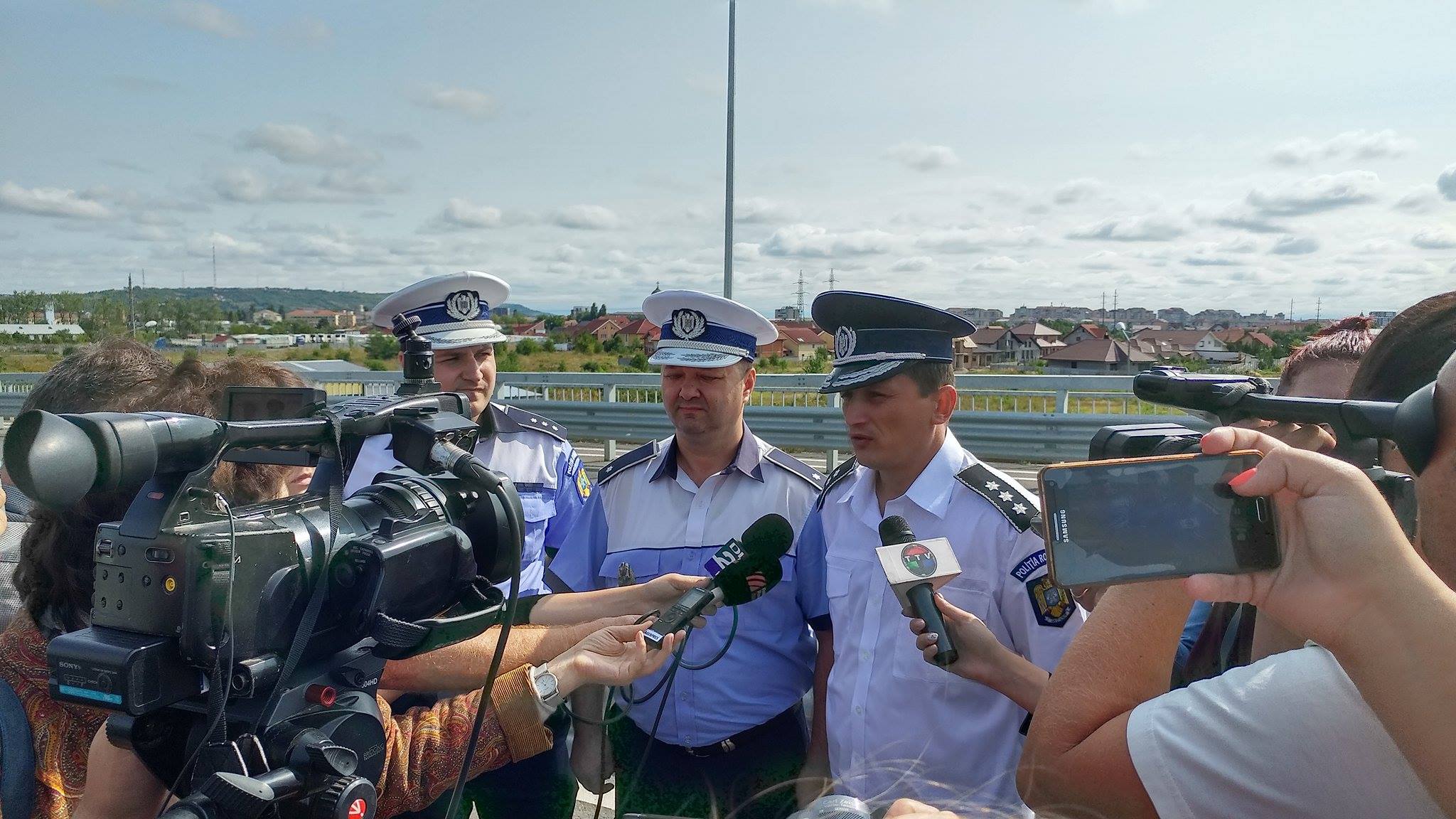 Aviz vitezomanilor! Politistii bihoreni, sunt dotati, incepand de azi, cu un “pistol radar” (FOTO)