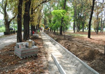 Pista de alergare sintetica din Parcul Bratianu, realizata din taxa de gunoi si fara a afecta arborii din parc