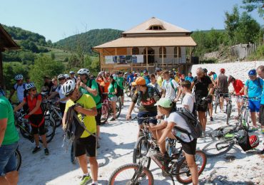 Redescopera Bihorul pe bicicleta – o noua tura de cicloturism prin Muntii Apuseni