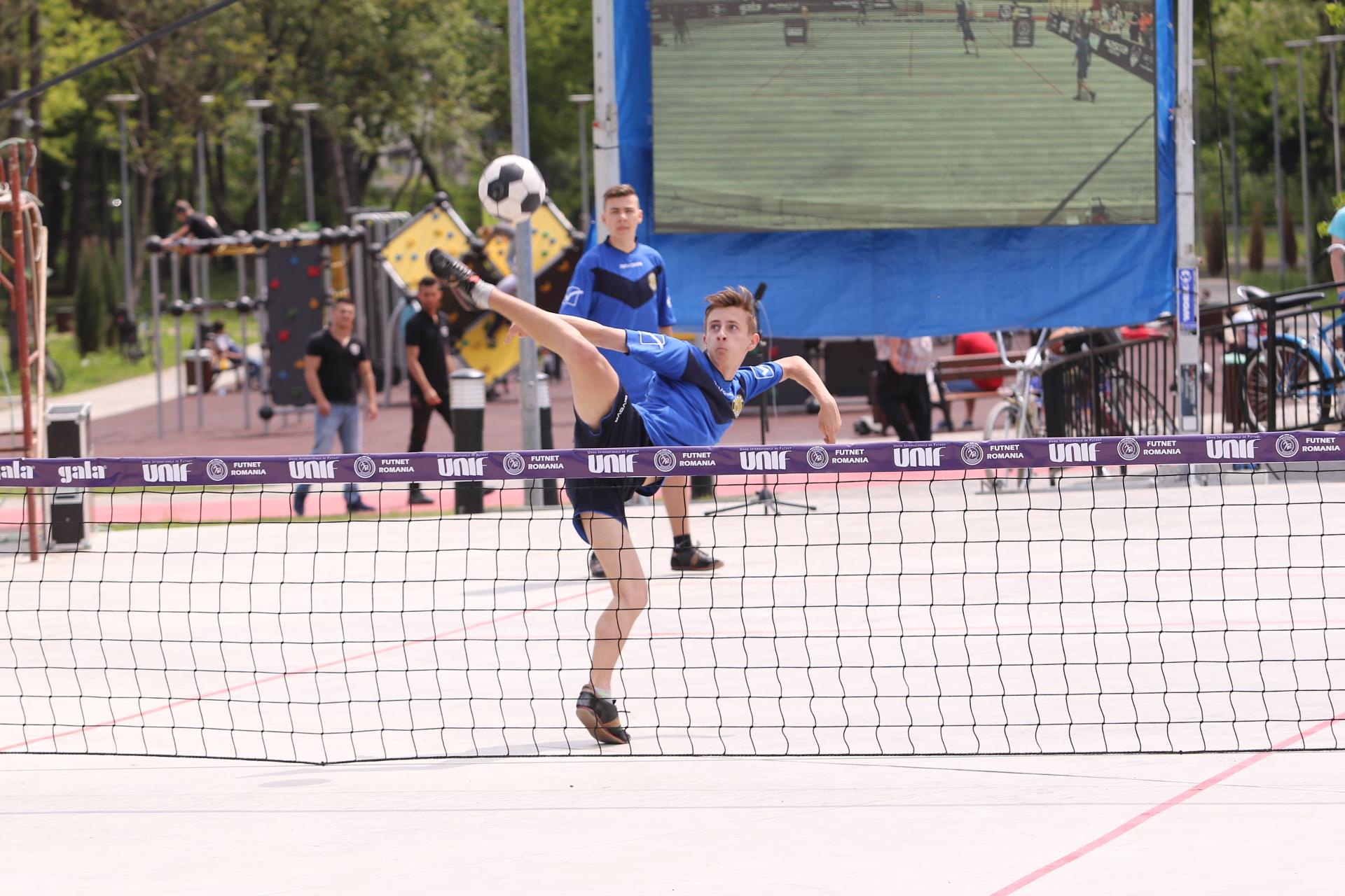 Tabara scolara cu tematica sportiva pentru iubitorii futnetului si nu numai