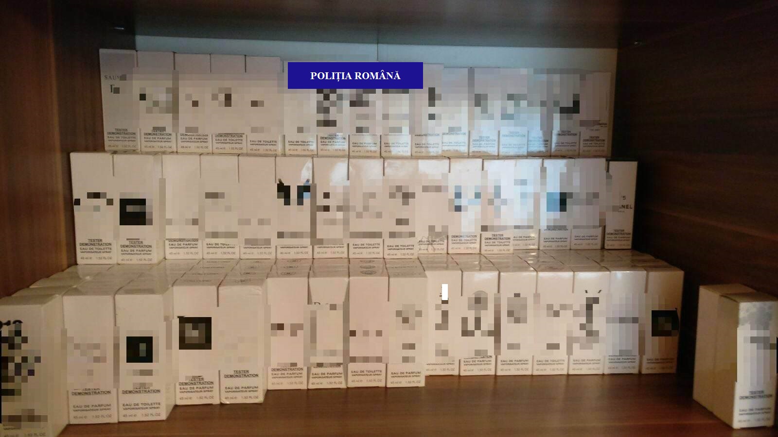 Peste 530 de parfumuri si produse cosmetice false, confiscate de la un oradean de politistii oradeni