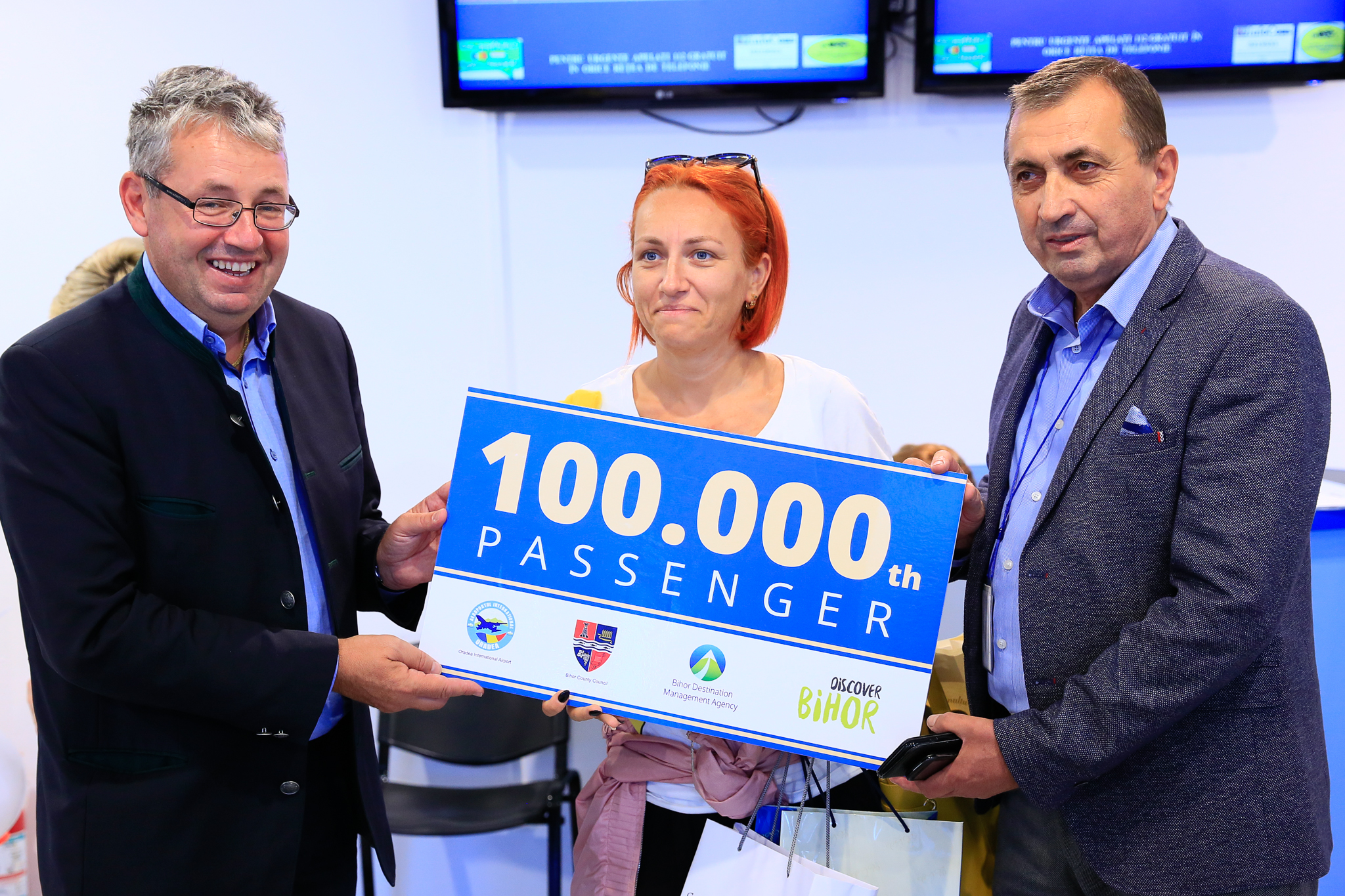 Inca o panglica la Aeroportul Oradea. Pasagerul cu numarul 100.000