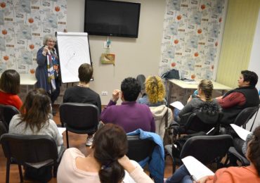 Seminarii la Oradea: Arta de a fi fericit şi Terapia de cuplu