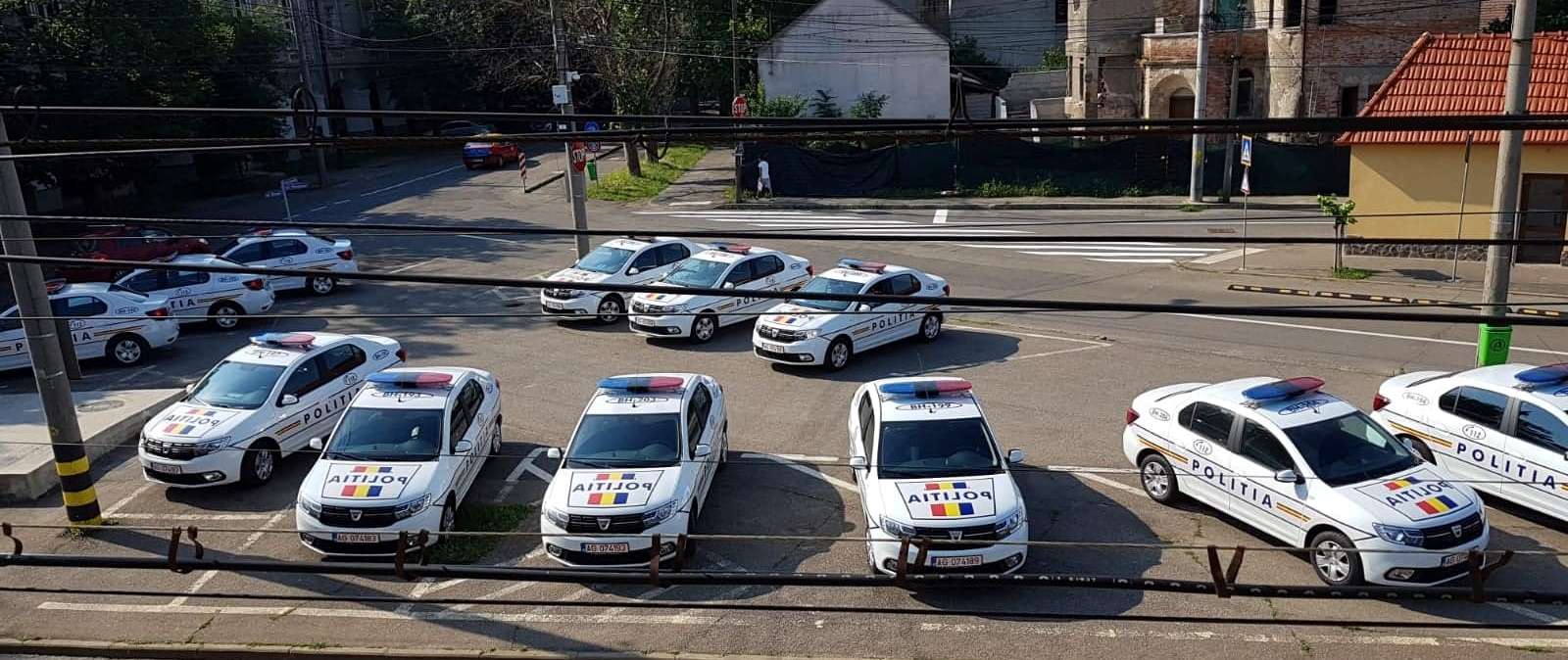 13 masini noi intrate in dotarea politistilor bihoreni