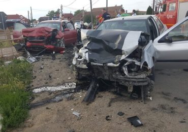 Cauza accidentului din Santandrei: neacordare de prioritate. Doi barbati au ajuns la spital