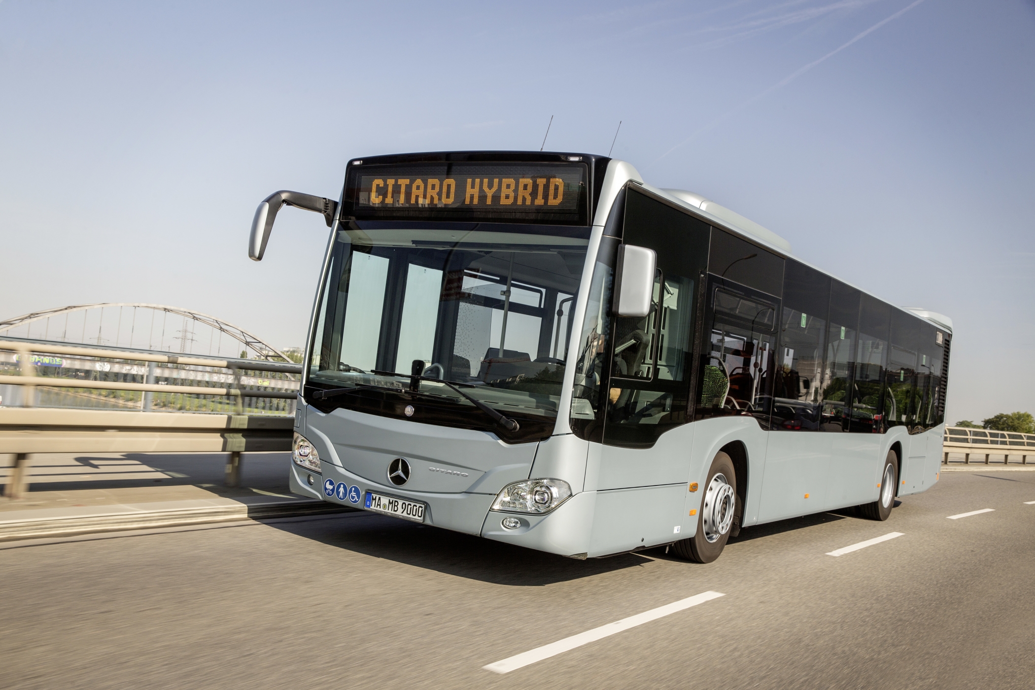 Primaria Oradea va achizitiona 40 de autobuze hibrid noi pentru a reduce poluarea in oras