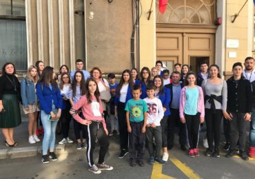 Adolescentii descopera Oradea. Proiect educativ ce vizeaza completarea educatiei adolescentilor