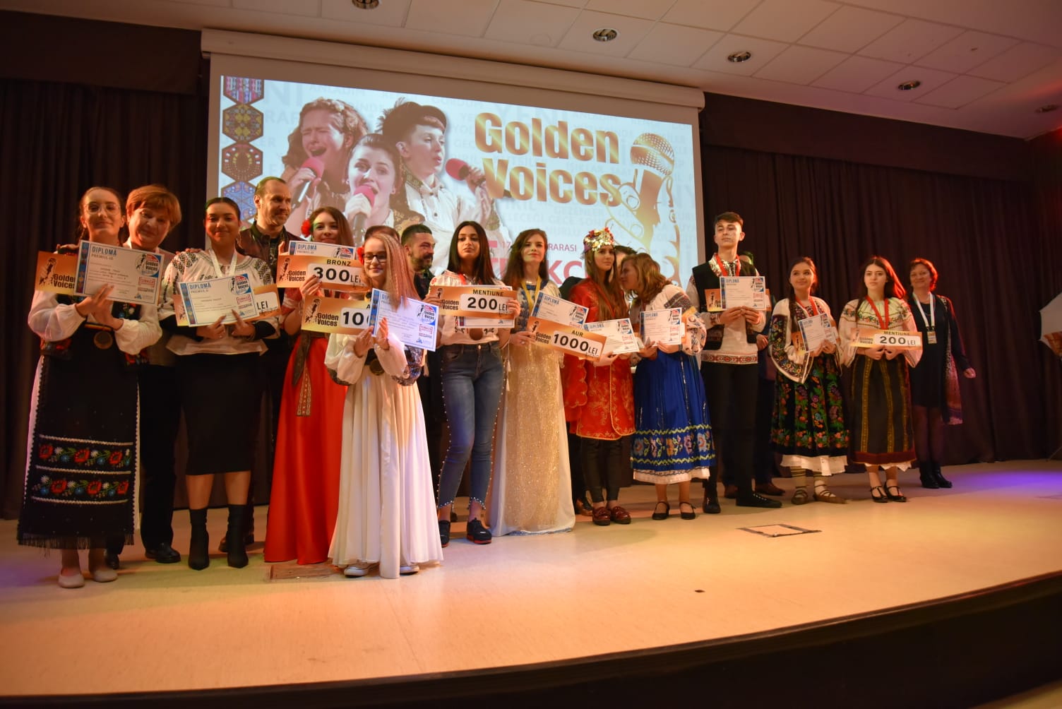 Doua oradence, castigatoare a Oradea Singing Stars , vor reprezenta România la nivel Internațional