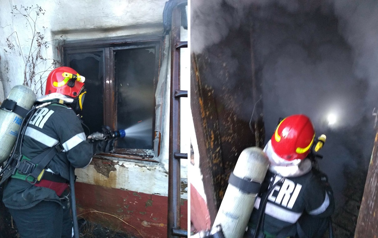Incendiu la o locuință din Salonta. A ars aproape tot acoperisul casei