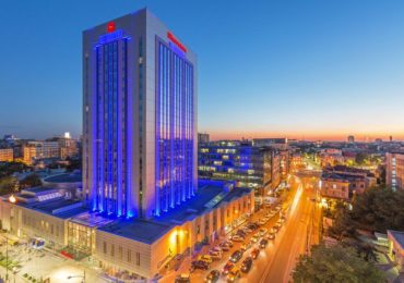 Hotelul Sheraton si Scoala Americana din Bucuresti amenintate  ca vor fi atacate „cu rachete”, dupa un apel la 112
