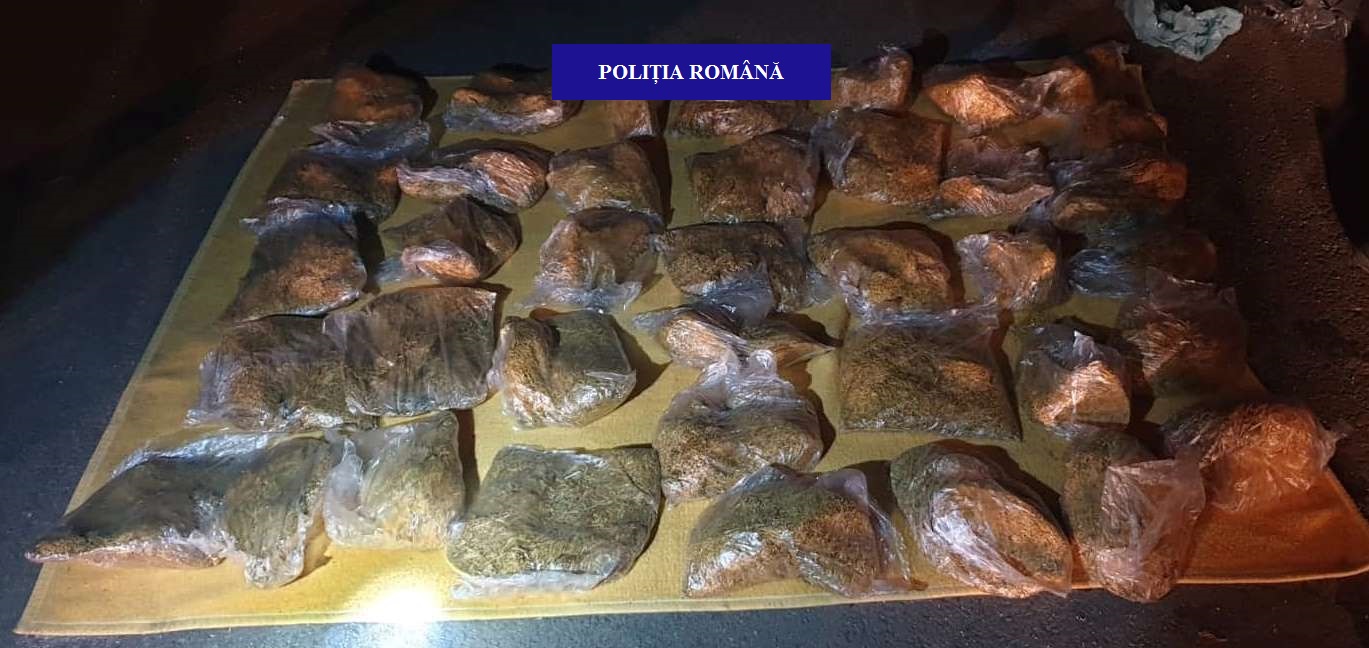 Aproape 18 kg de tutun, descoperit la un bihorean. S-a ales cu dosar penal, iar marfa a fost confiscata