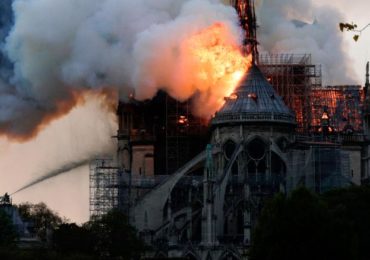Incendiu Notre Dame