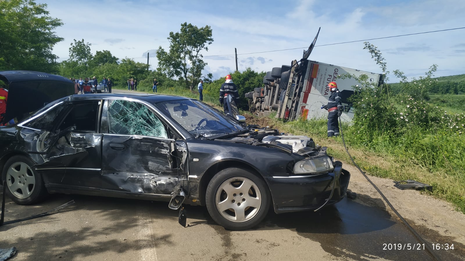 Trei autovehicule implicate într-un accident rutier langa Marghita