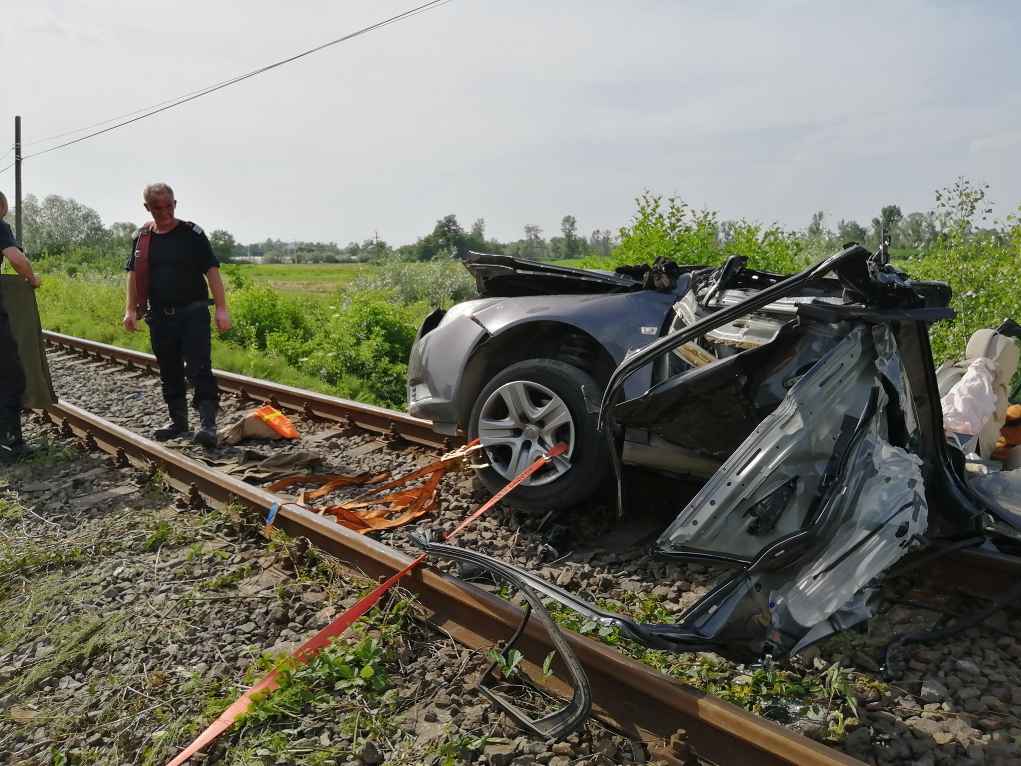 Accident mortal la o trecere de cale ferata langa Finis, judetul Bihor (FOTO / VIDEO)