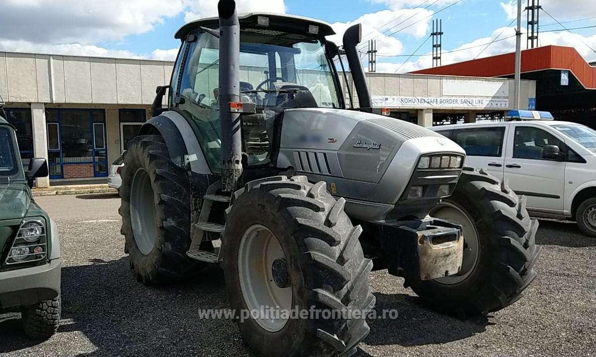 Un tractor marca Lamborghini retinut in Vama Bors, dupa ce politistii au descoperit ca avea seria de motor stearsa (FOTO)