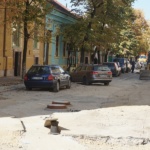 Strada Mihai Eminescu intra in reparatii capitale. Rigole de scurgere a apelor pluviale, trotuare si refacerea asfaltului