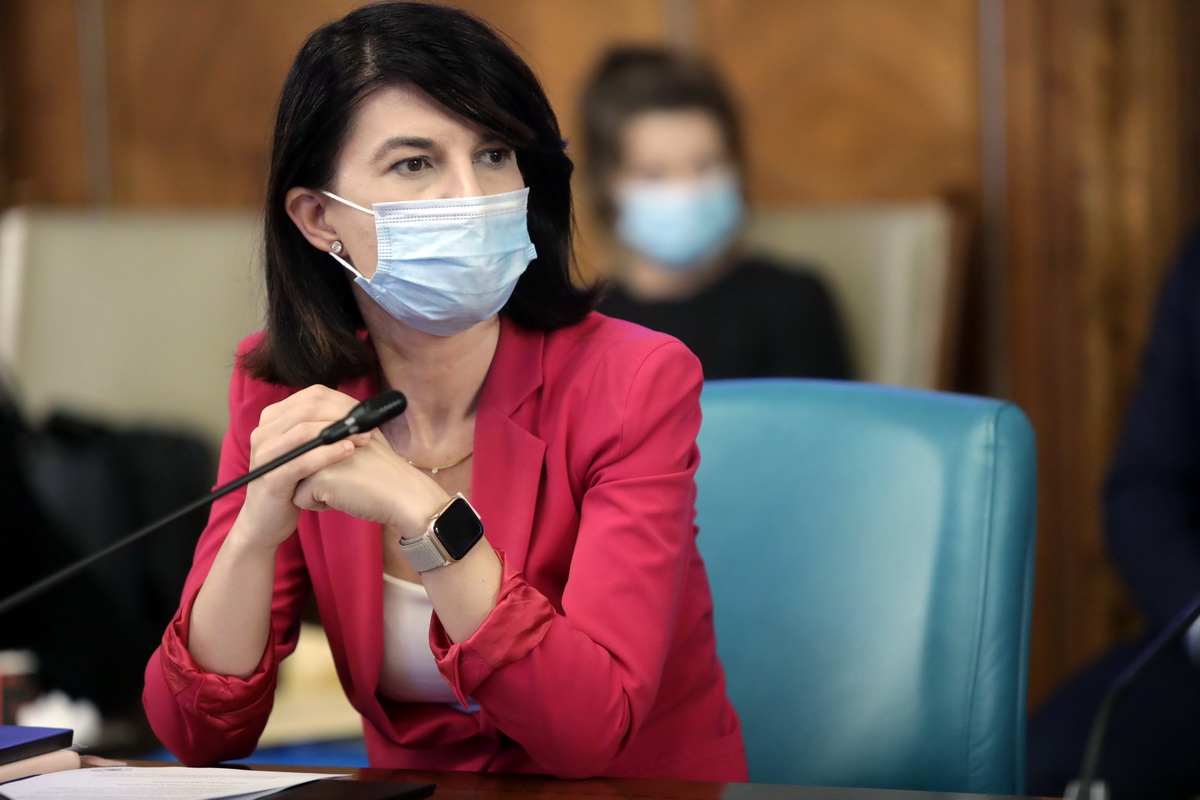 Incepand de maine registrele clasice pentru inregistrarea activitatii zilierilor vor fi inlocuite cu registrul electronic