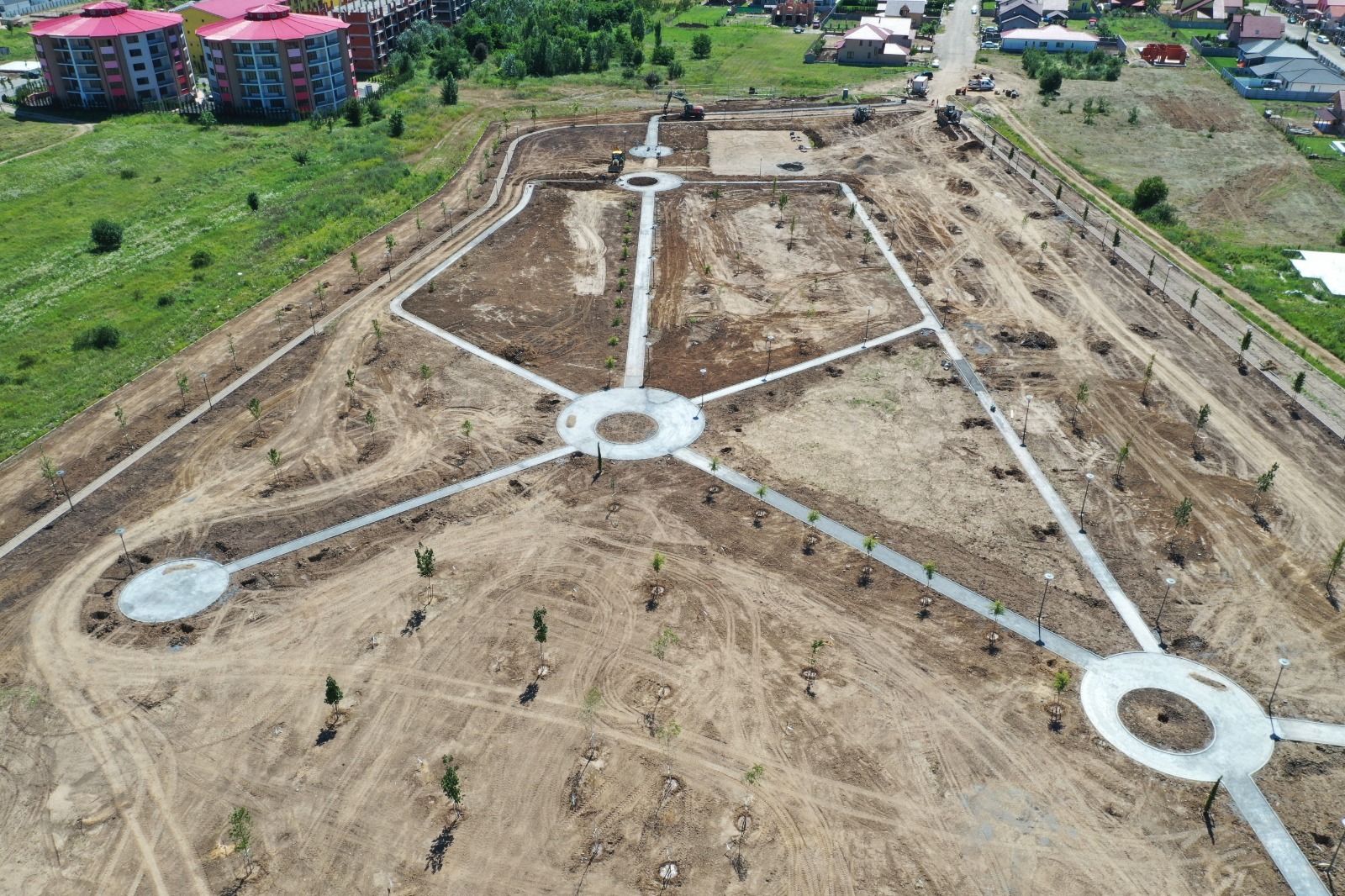 Parcul Soarelui din Oncea va avea aproape trei hectare de gazon şi peste 250 de arbori