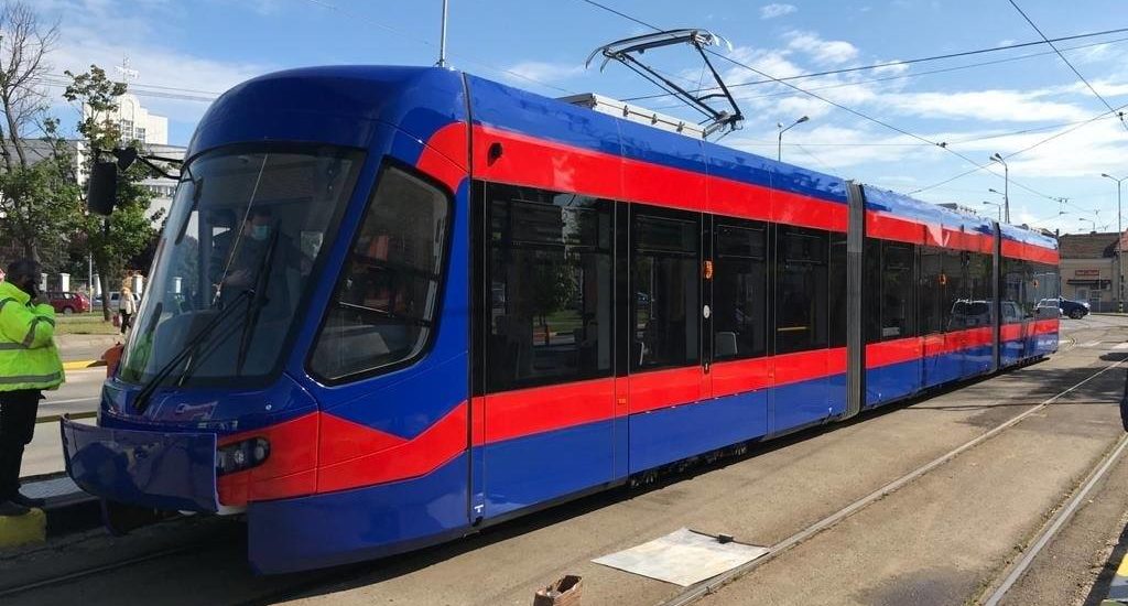 A sosit si al optulea tramvai Imperio, produs de Astra Vagoane Arad, in Oradea. Dupa probe va fi pus in circulatie