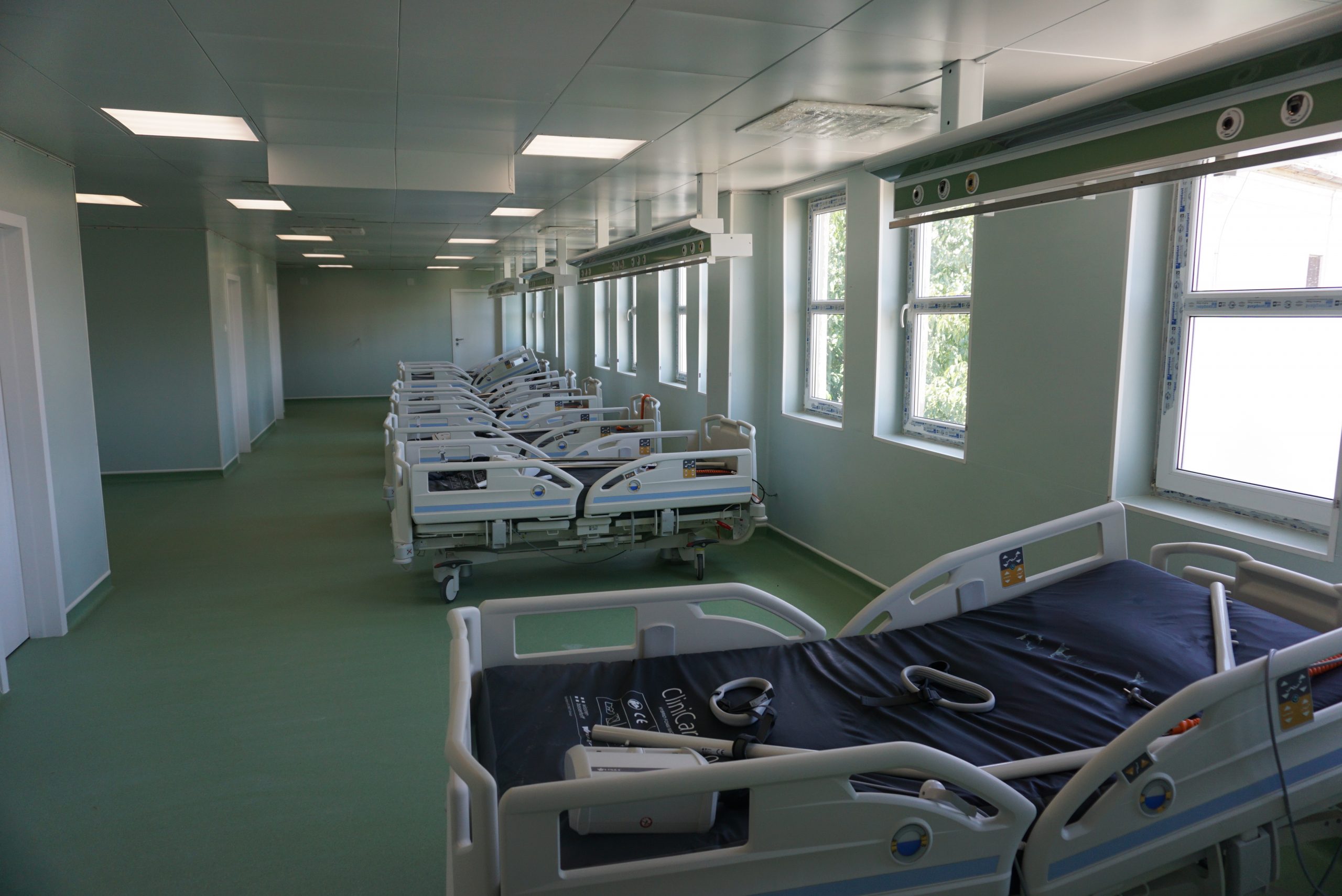 A fost aprobat proiectul ce prevede dotarea cu echipamente medicale moderne la ATI-ul de la Maternitatea Oradea.