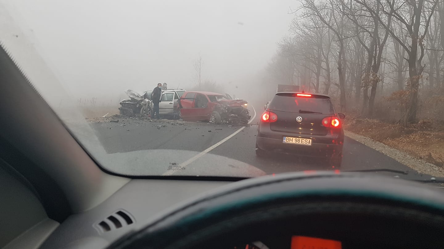 IPJ Bihor: Tanarul care a ucis 2 persoane in accidentul de pe DN 76, langa Hidiselul de Sus, avea o viteza prea mare si a pierdut controlul asupra directiei