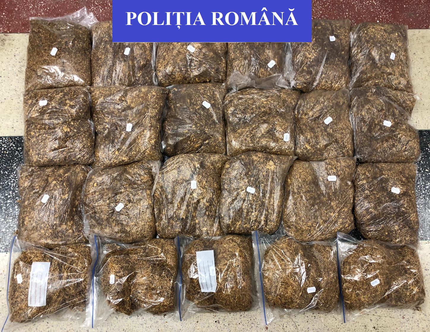 Peste 11 kg. de tutun pentru fumat, fără documente legale, confiscat de polițiștii din Marghita de la un localnic.