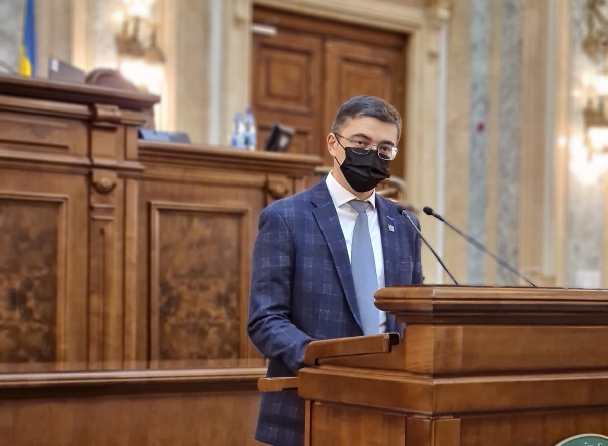 Senatorul Hatos: Promovarea științei în rândul elevilor este o necesitate pentru a pregăti cetățeni activi și competitivi