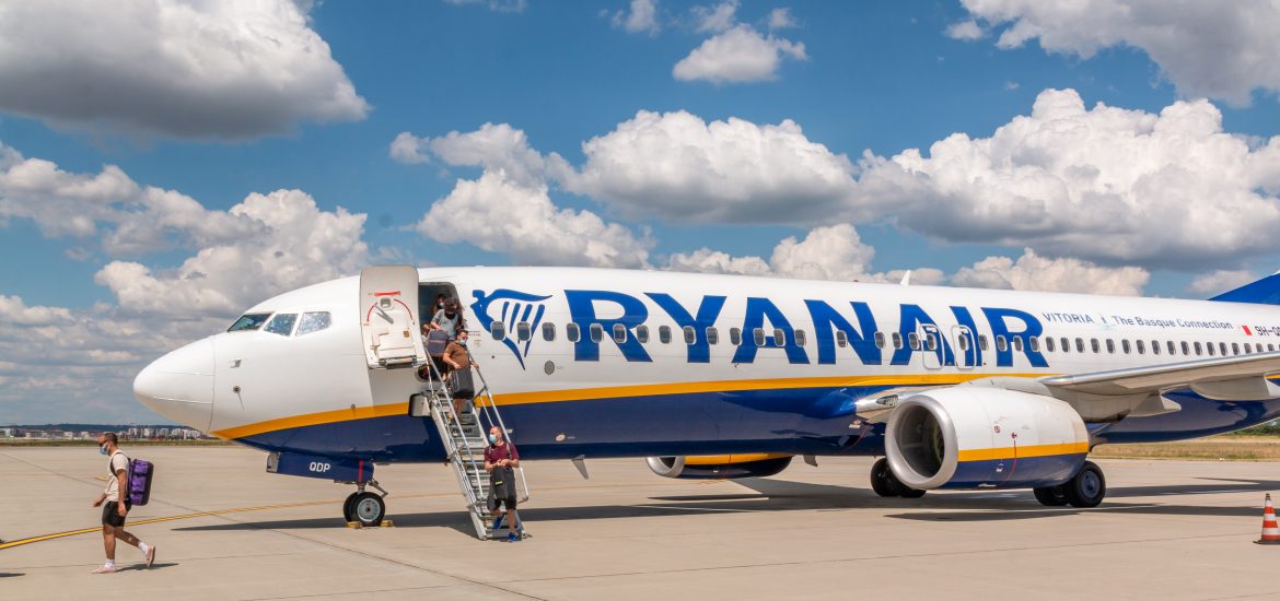 RyanAir isi suspenda zborurile de pe Aeroportul Oradea, incepand cu 10 ianuarie, de teama restrictiilor impuse de COVID-19