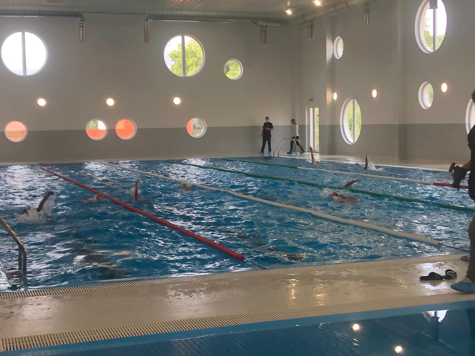 A fost inaugurat primul bazin de înot didactic din judetul Bihor