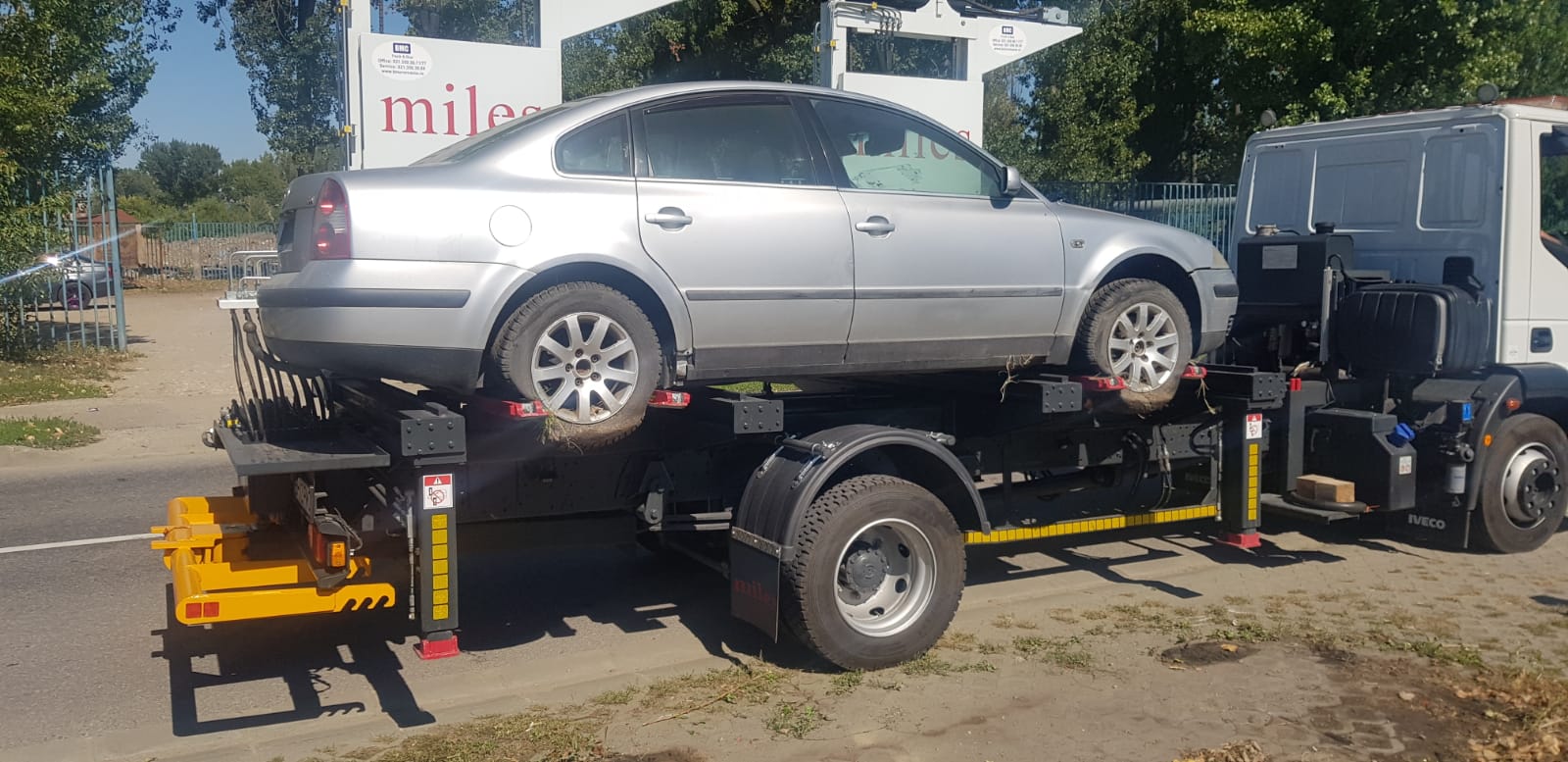 Cunoasteti proprietarul? Volkswagen Passat, fara numere de inmatriculare, ridicat de pe Calea Borsului