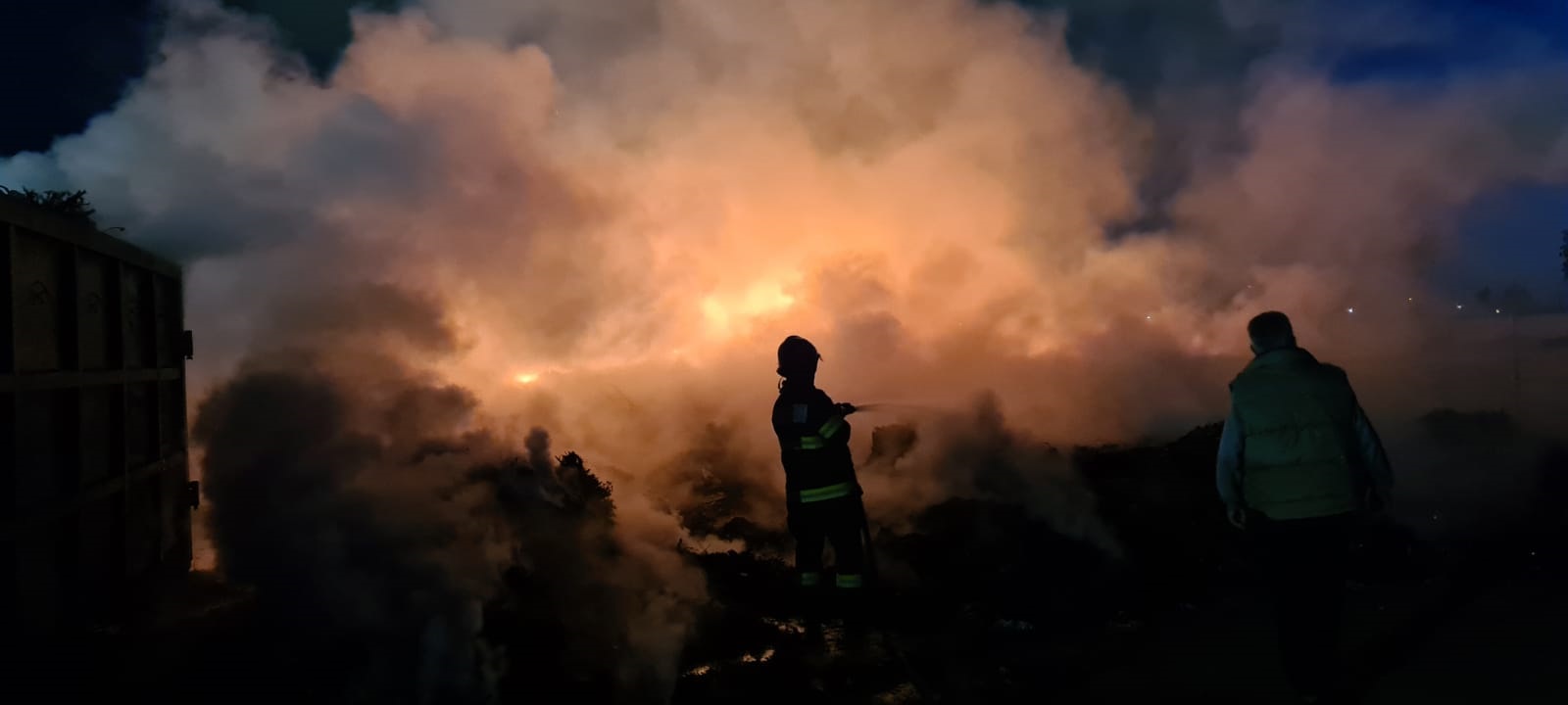 Incendiu in Cimitirul Rulikowski din cauza unei tigari aprinse aruncate la intamplare