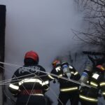Barbat gasit mort in Oradea, dupa ce o baraca de lemn a fost mistuita de foc