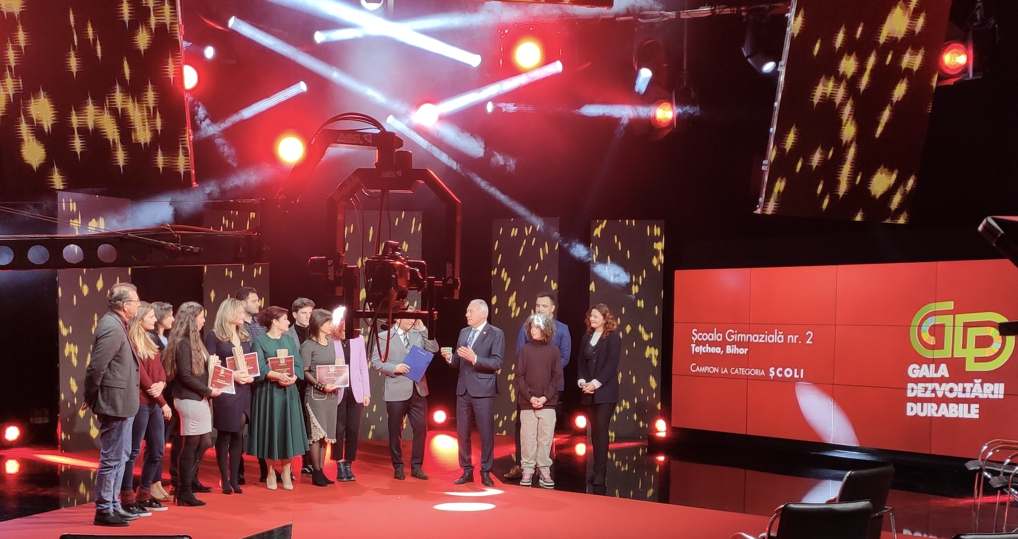 Scoala din Tetchea, judetul Bihor, premiata pentru activitatea din educatie din ultimii 3 ani la Gala Dezvoltării Durabile