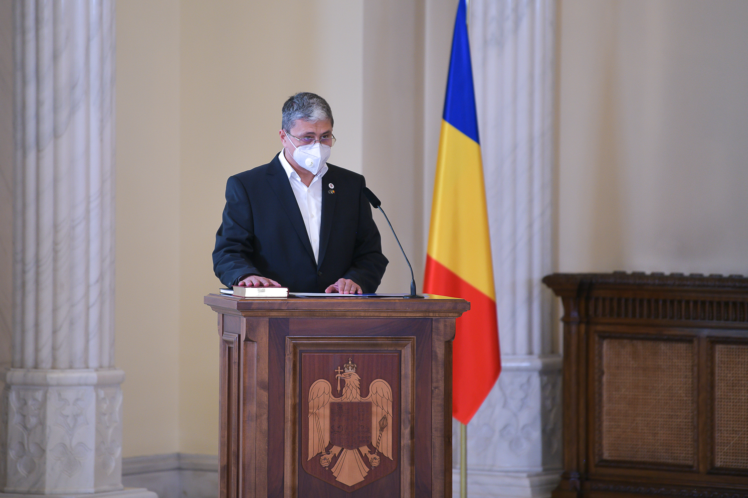Marcel Bolos a fost investit in functia de ministru al Cercetării, Inovării şi Digitalizării.