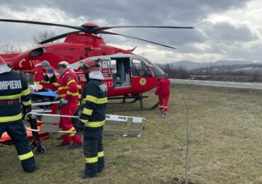 Accident grav in Draganesti, o victima a fost dusa cu helicopterul SMURD la Oradea