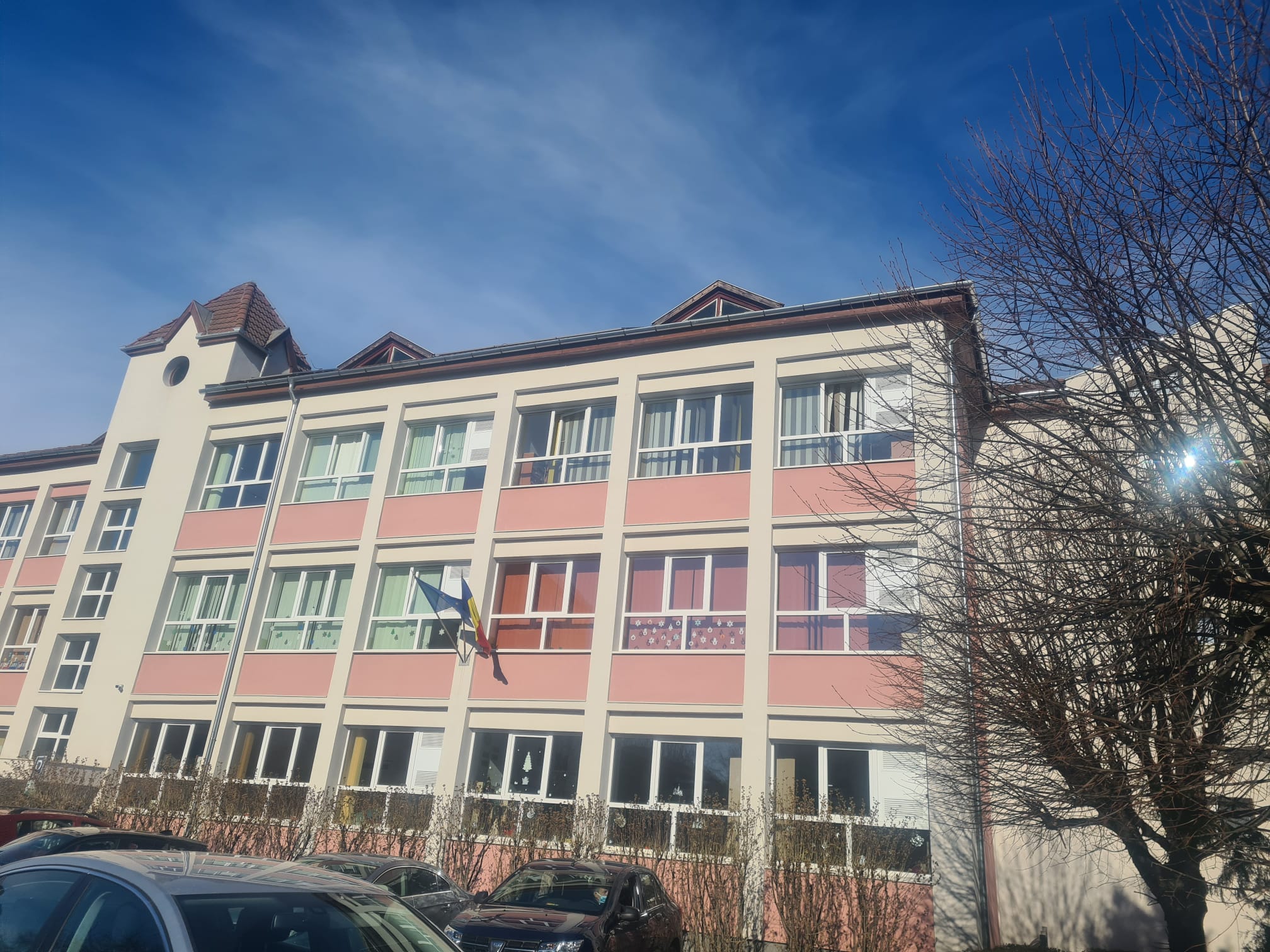 Inca o scoala complet reabilitata termic in Oradea. Lucrarile la Scoala Gimnaziala Dacia au fost inchietae